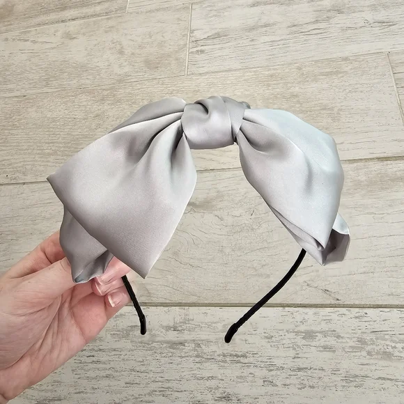 Silver-Gray Oversized Statement Bow Headband - Picture 3 of 7